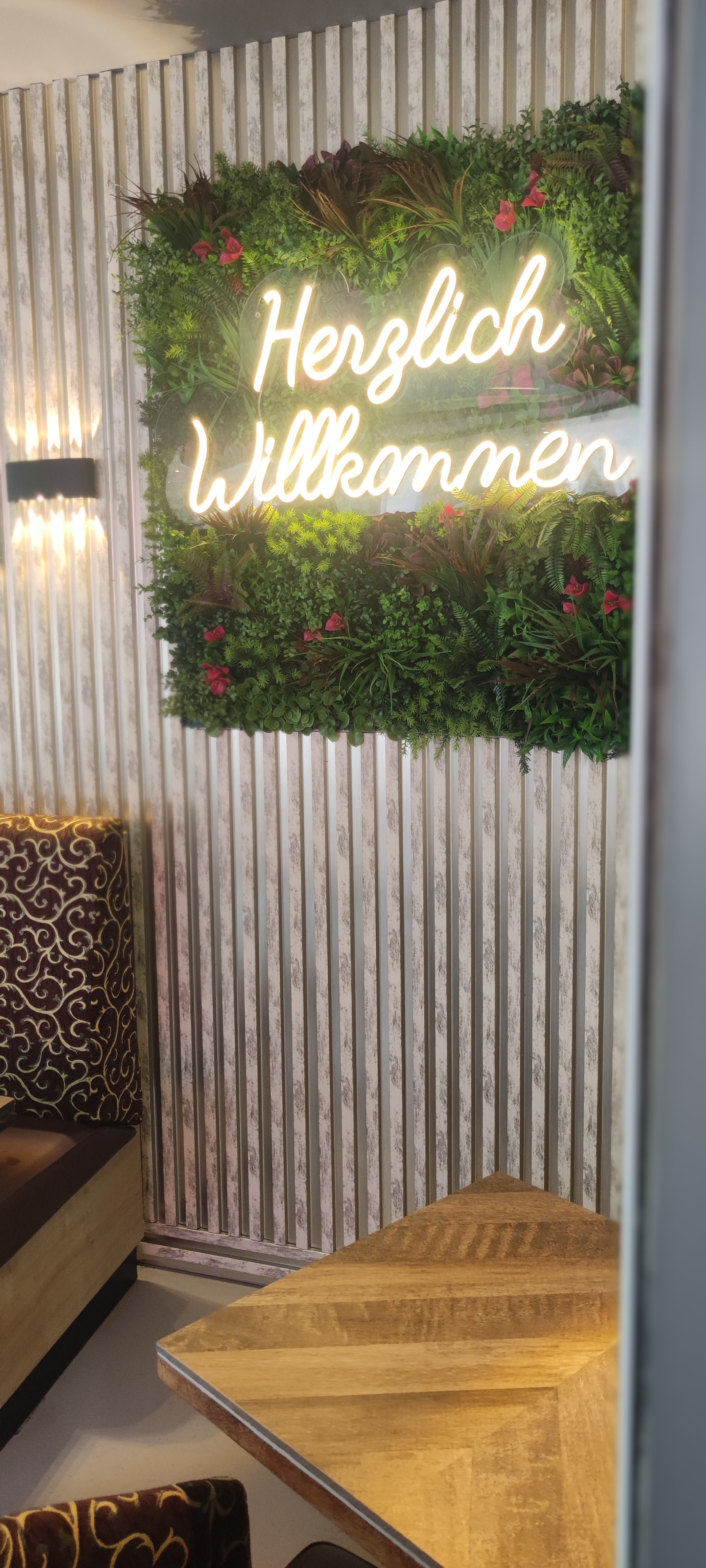 Döner Point Innenraum – Herzlich Willkommen